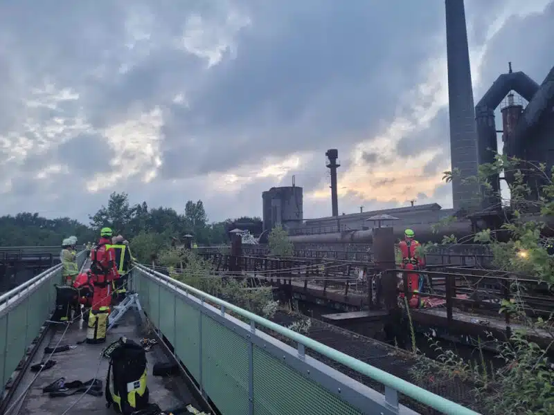 Außergewöhnlicher Einsatz für die Höhenretter der Feuerwehr Oberhausen.