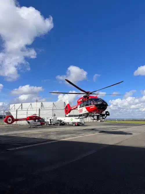 Start zum ersten Einsatz: Beim Inkubatortransport eines Säuglings stellte der neue Christoph Dortmund seine Fähigkeiten unter Beweis. Foto: DRF Luftrettung