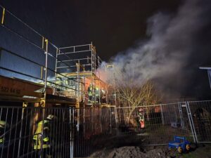 Die Flammen wurden von den Einsatzkräften bekämpft