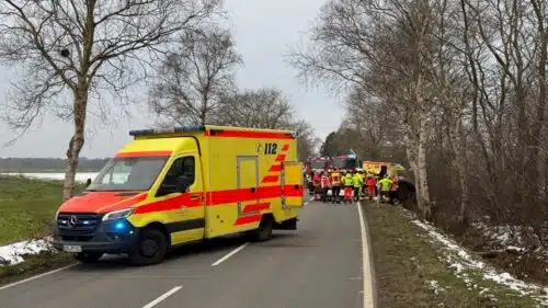 50 Einsatzkräfte waren an der Rettung beteiligt. Foto: Sönke Geiken