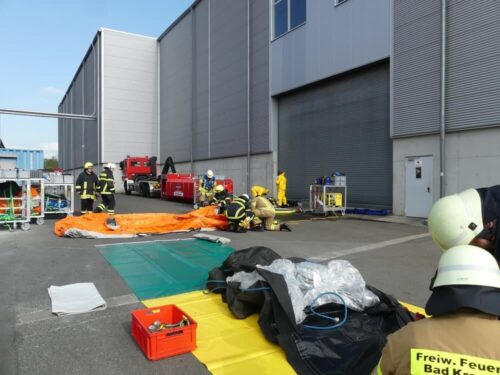 Aufbau der Dekontaminations-Anlage.