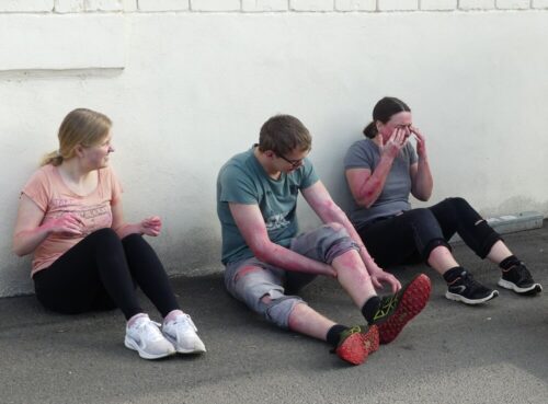 Die verletzten Menschen wurden von den Darstellenden sehr wirklichkeitsnah gespielt.