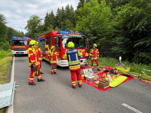 Bereitstellungsraum vor dem Einsatzfahrzeug