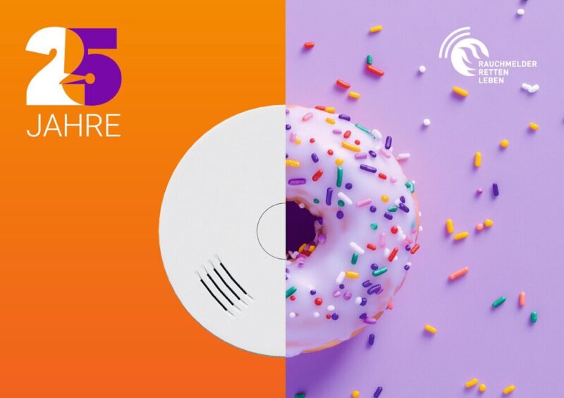 Seit 25 Jahren sorgt die Initiative „Rauchmelder retten Leben“ des Forums Brandrauchprävention e.V. durch ihre Aufklärungsarbeit zum Brandschutz für mehr Sicherheit in Privathaushalten. (Foto: Rauchmelder retten Leben)