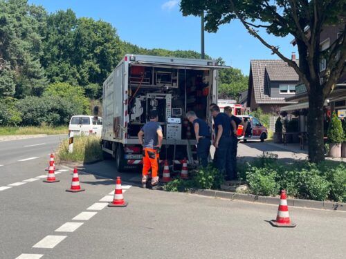 Gutes Zusammenspiel: Die Feuerwehr Dinslaken arbeitete bei der Tierrettung eng mit Kräften des DIN Service zusammen. (Foto: Feuerwehr Dinslaken)
