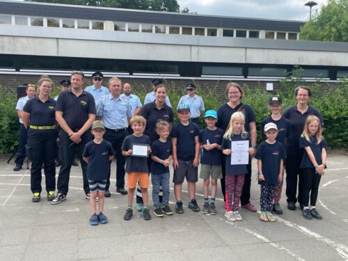 Stolze Sieger: Die Gruppe von der Kinderfeuerwehr Sievertshausen. (Foto: Freiwillige Feuerwehr Lehrte)