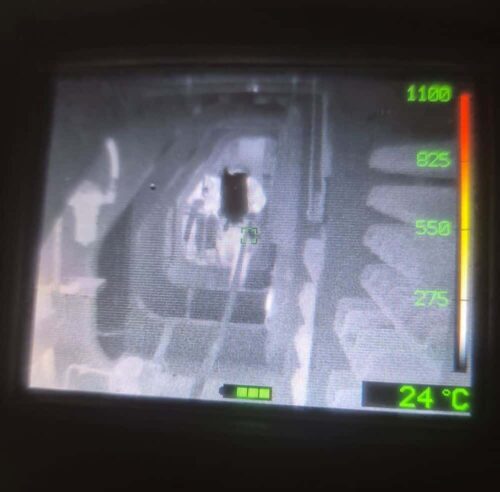 Wärmebildkamera: Sie ermöglicht die Orientierung im Schiffsinneren trotz starker Verrauchung. (Foto: Feuerwehr Bremerhaven/J.-M. Sauer)