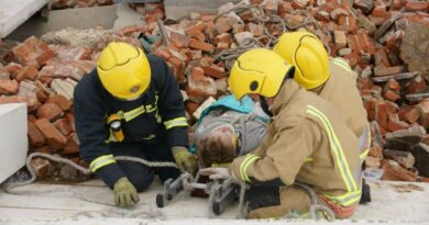 Feuerwehren leisten schon jetzt wertvolle Hilfe in Katastrophenfällen - hier nach einem Erdbeben. Bald auch im Kriegsfall? (Symbobild). Foto: ©burnstuff2003 - stock.adobe.com